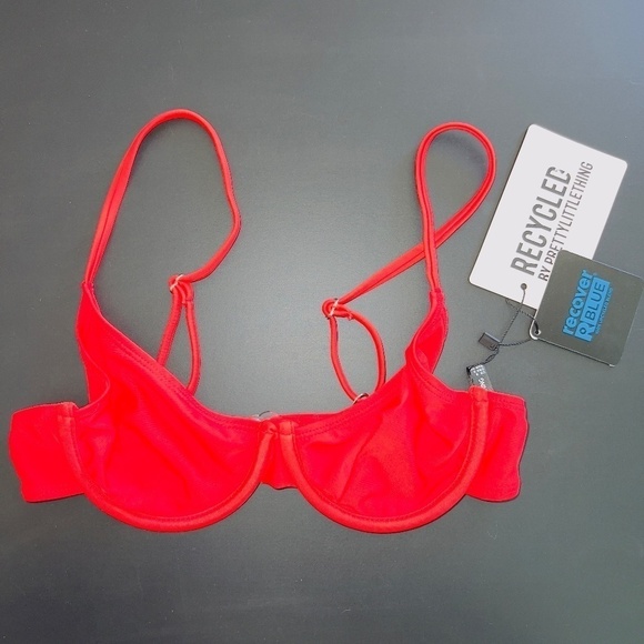 NWT PrettyLittleThing Red Underwired High Apex Bikini Top size 2 - Picture 1 of 3